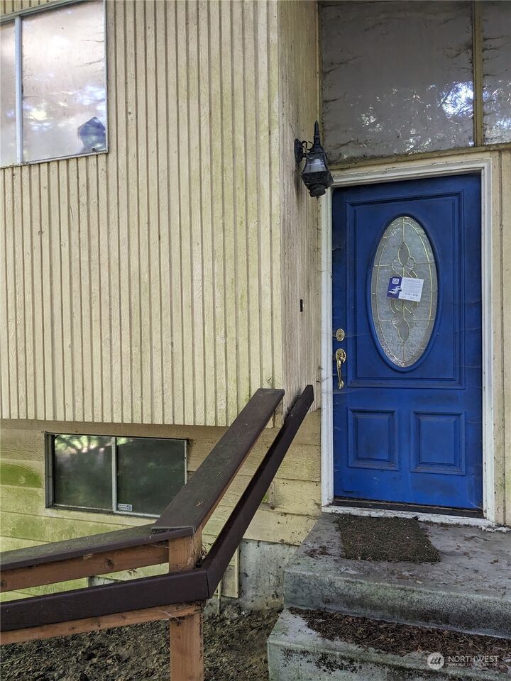 House for sale in Edmonds 19911 82nd Place W, Edmonds, WA 98026