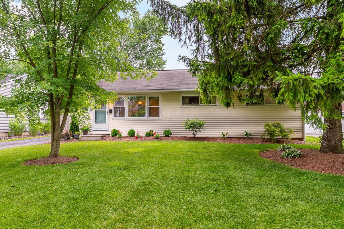 Property Photo: 2519 Cranford Road OH 43221