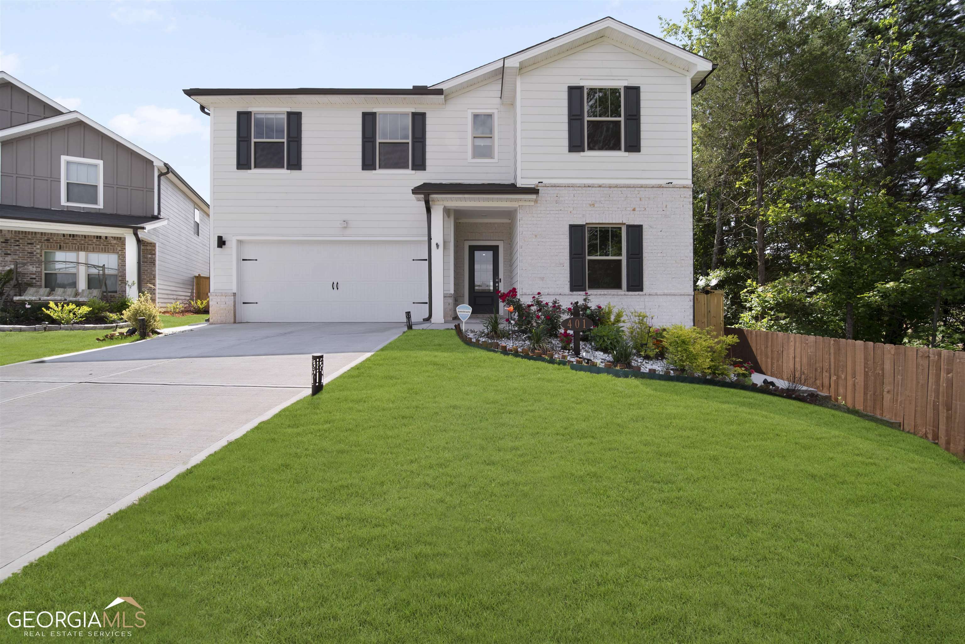 Property Photo: 401 Murray Way GA 30047
