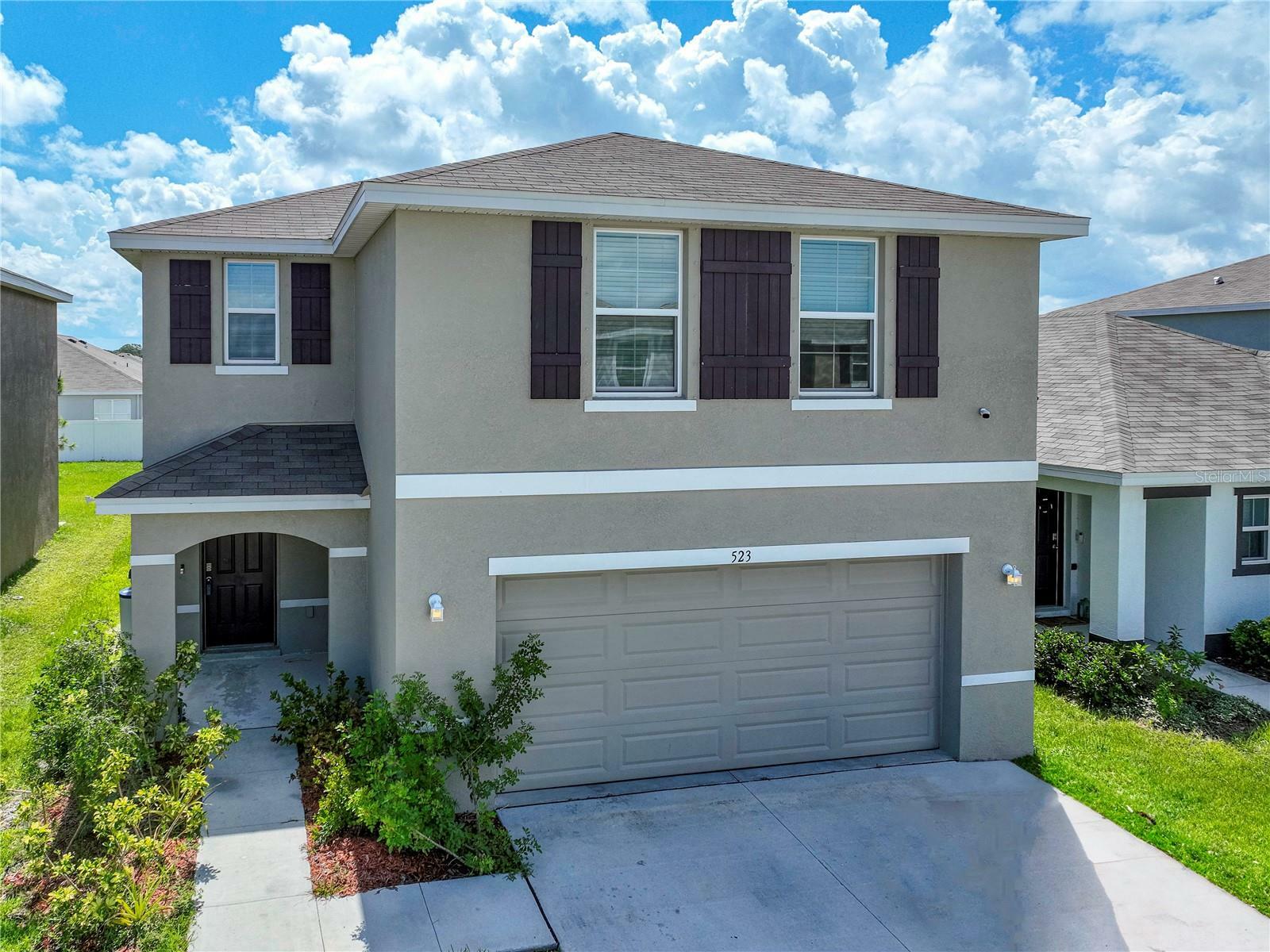 Property Photo:  523 Olive Conch Street  FL 33570 