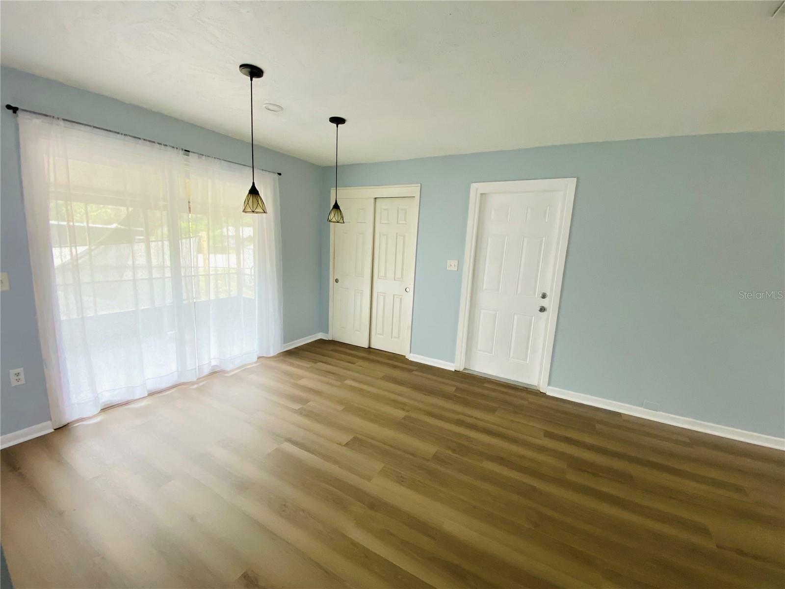 Property Photo:  808 Carol Court  FL 32778 