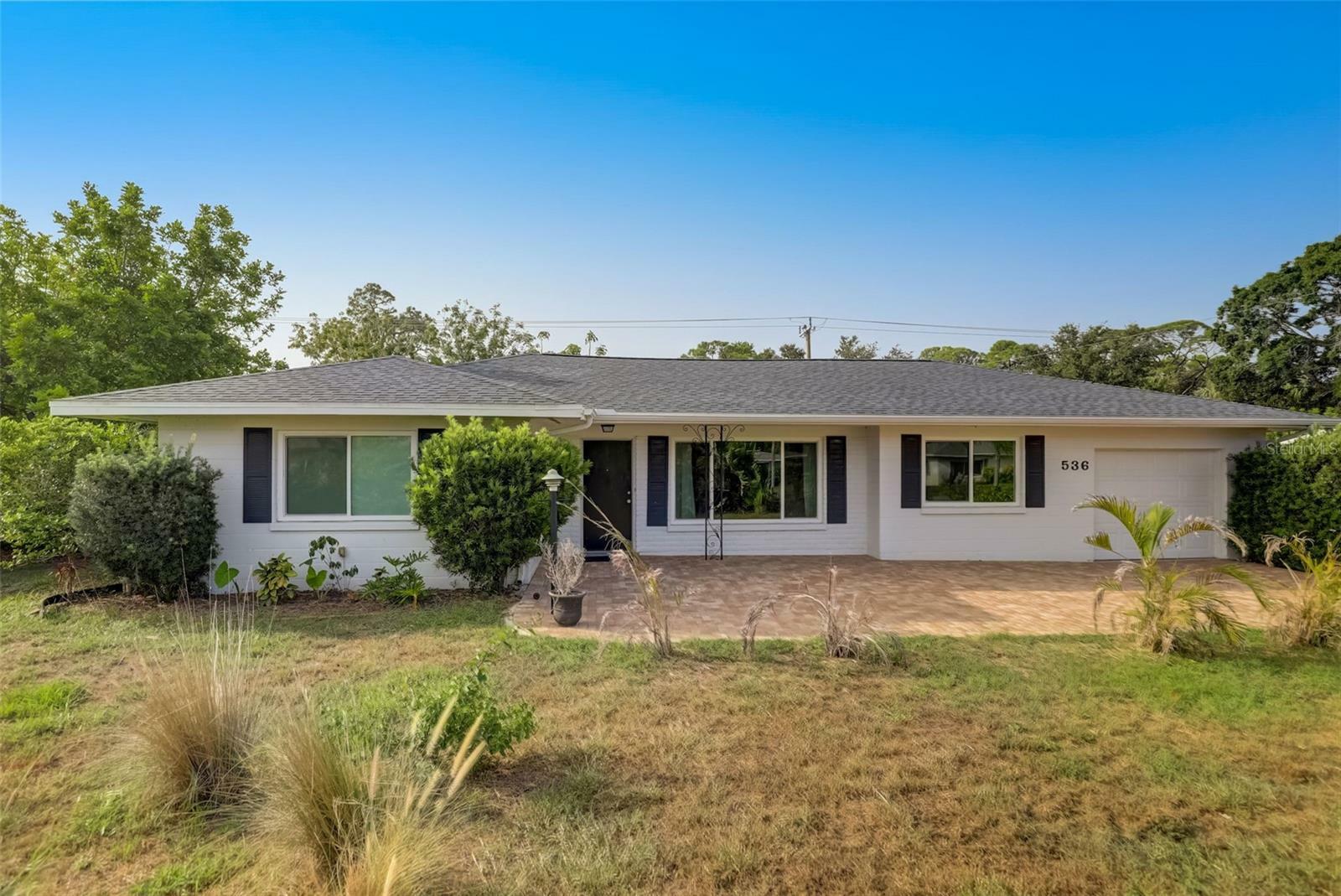 Property Photo: 536 Parkview Drive FL 34243