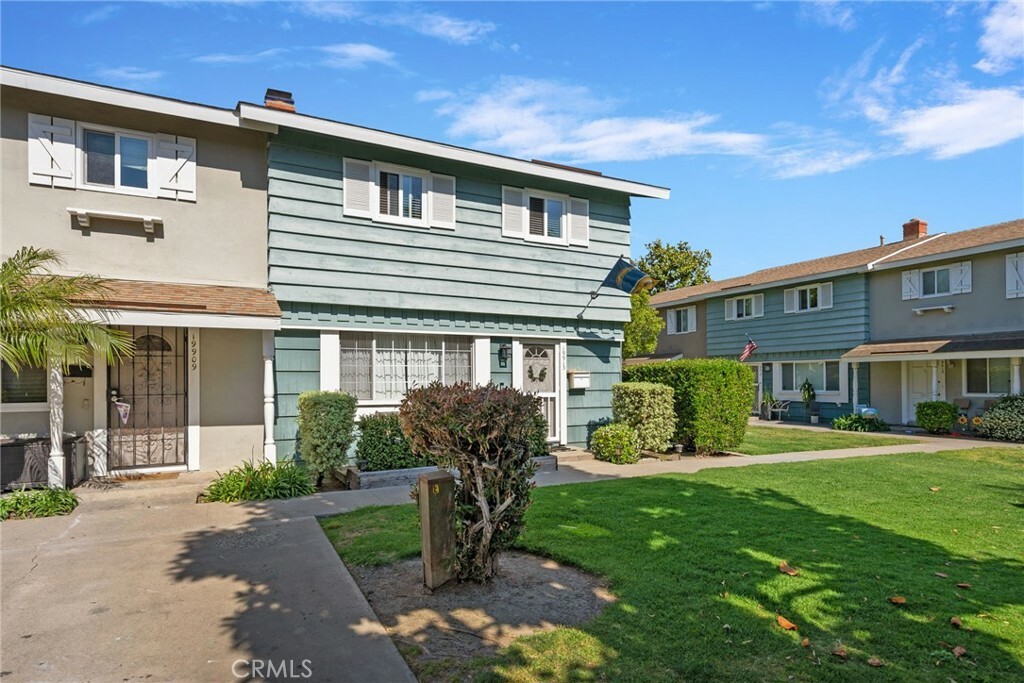 Property Photo: 19913 Burnley Lane CA 92646