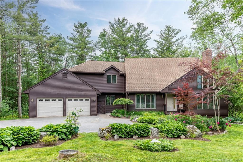 Property Photo:  32 Wellsford Drive  CT 06756 