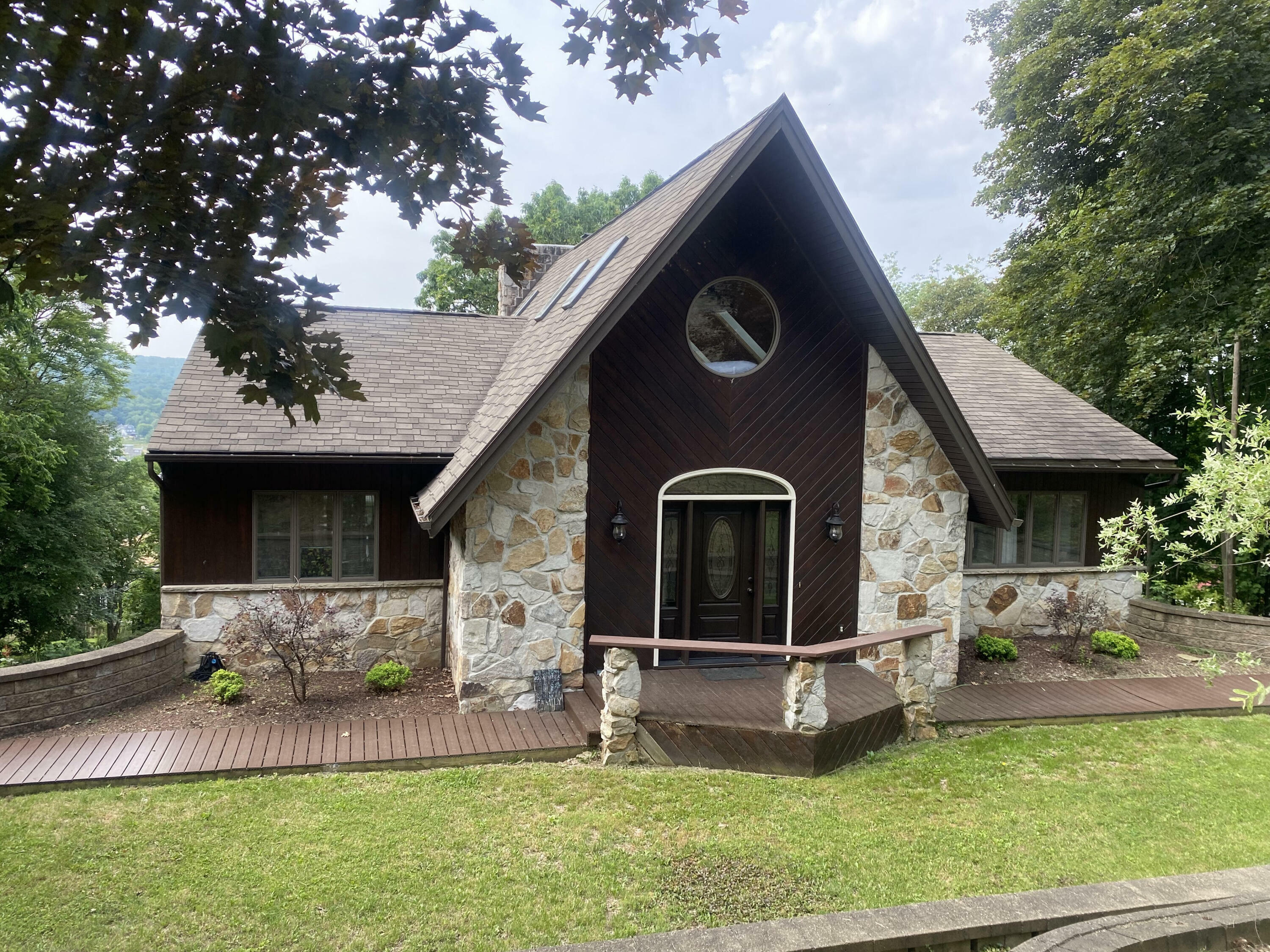 Property Photo: 381 Jared St PA 15825