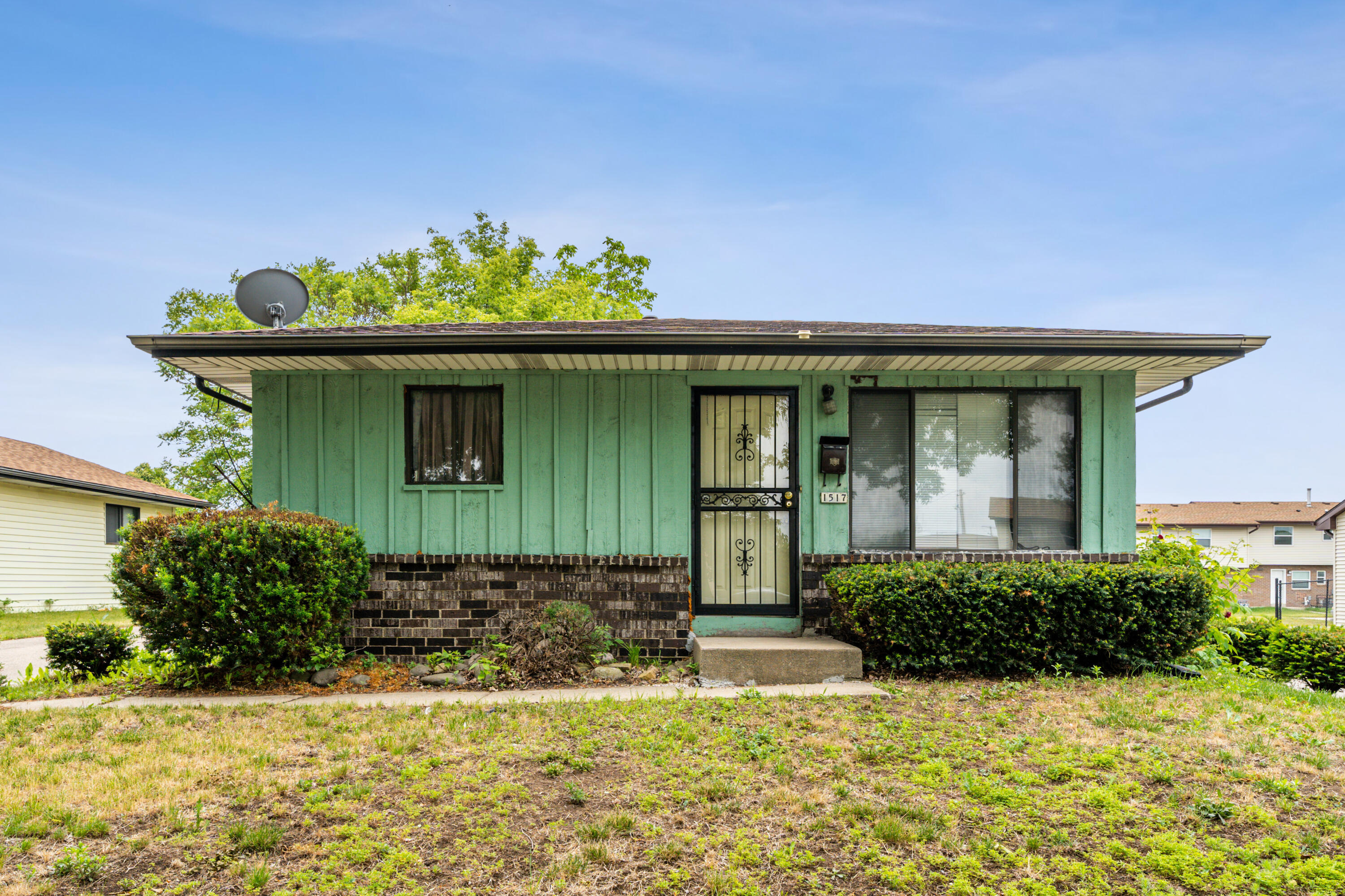 1517 W Cherry St  Milwaukee WI 53205 photo