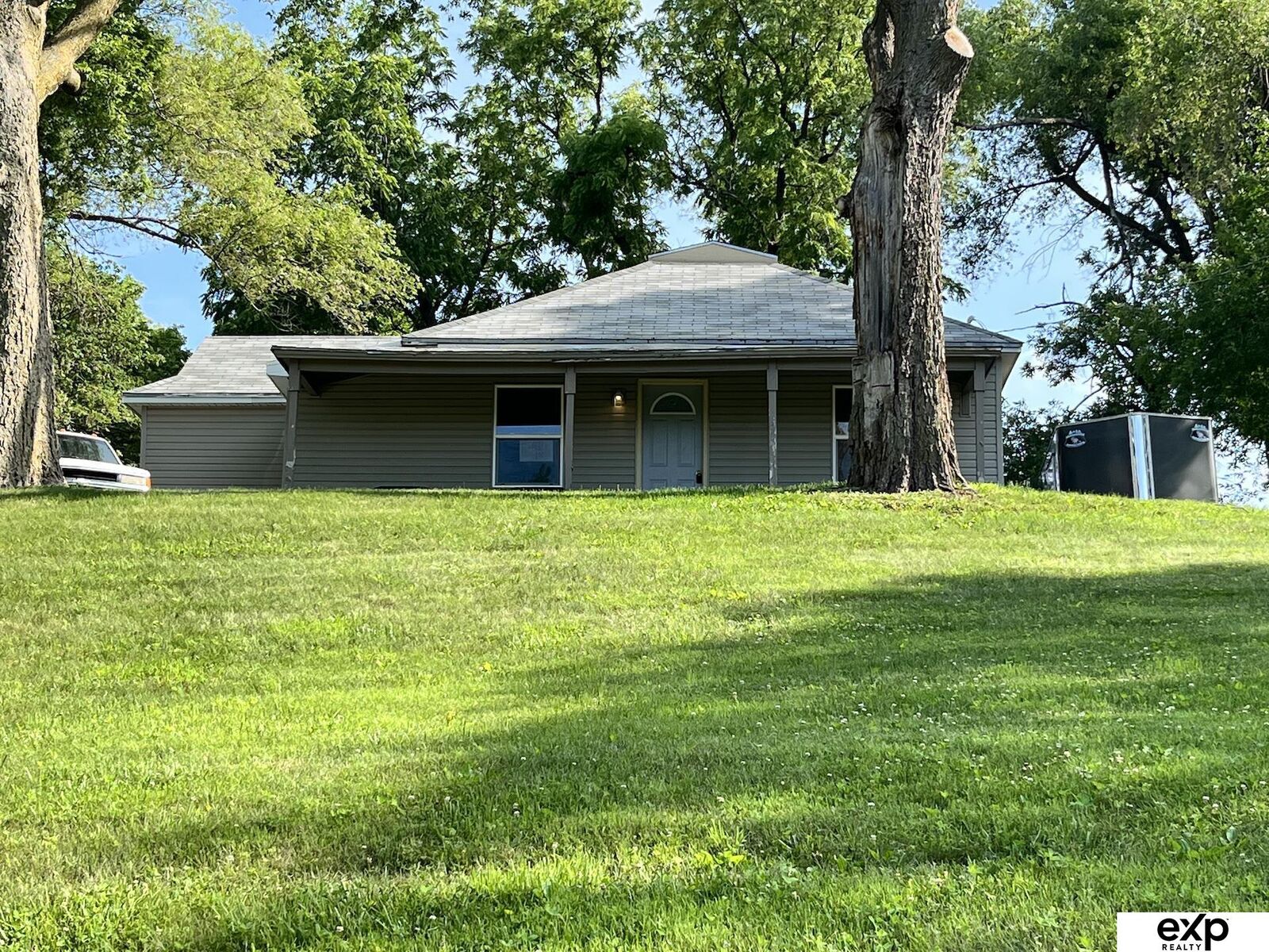 Property Photo: 2159 Davis Drive NE 68008