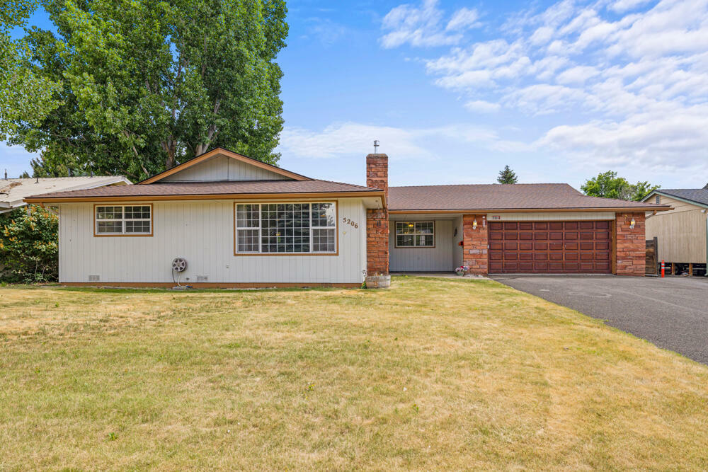 Property Photo:  5206 Mazama Drive  OR 97603 