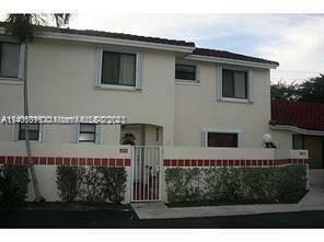 Property Photo:  3208 San Remo Cir 3208  FL 33035 