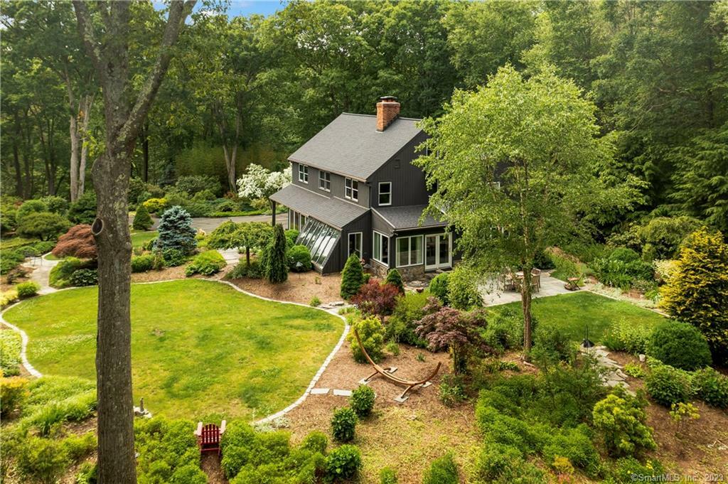 Property Photo:  6 Tunxis Trail  CT 06896 