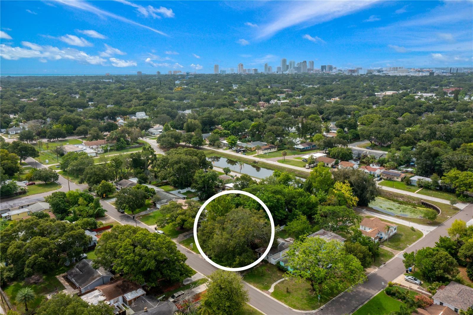 Property Photo: 1744 26th Avenue N FL 33713