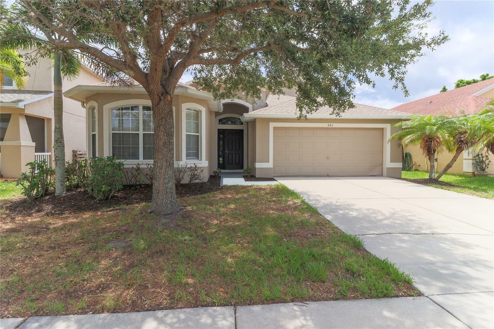 Property Photo:  501 Stone Briar Drive  FL 33570 