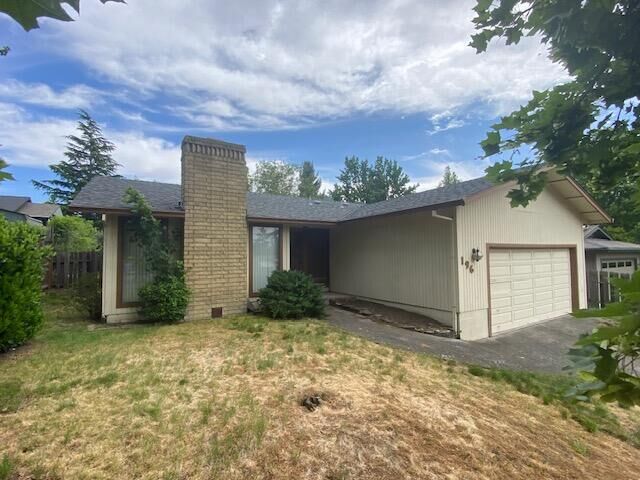 196 Cambridge Street  Ashland OR 97520 photo