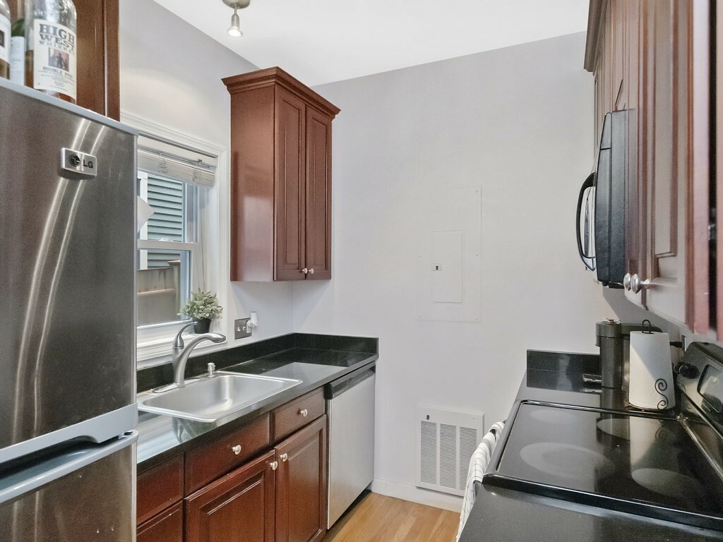 Property Photo:  9 Winthrop Street 1  MA 02129 