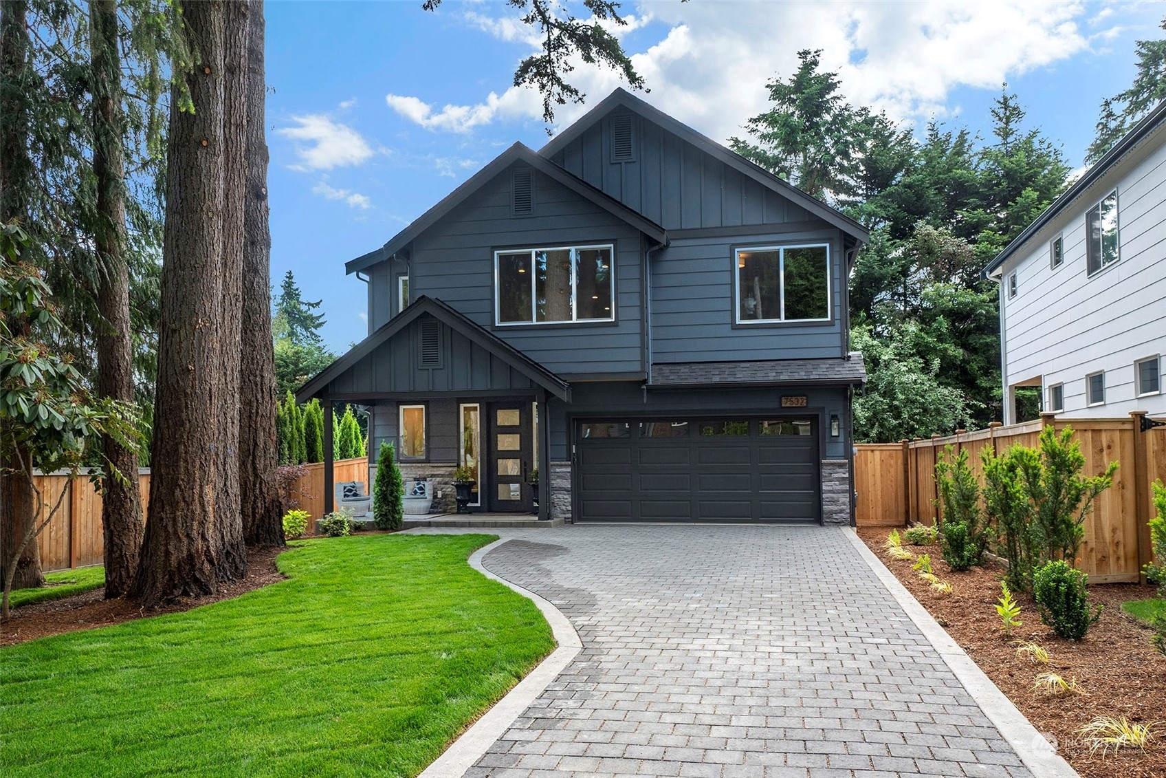 Property Photo: 7532 124th Place NE WA 98033