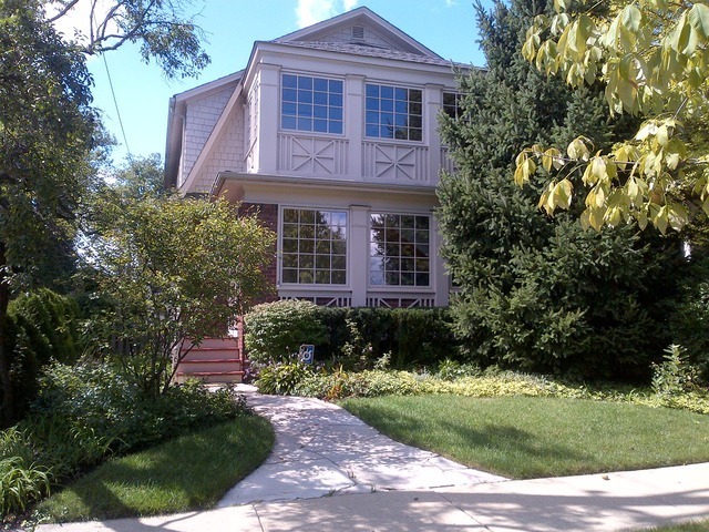 Property Photo: 760 Oakwood Avenue 2 IL 60045