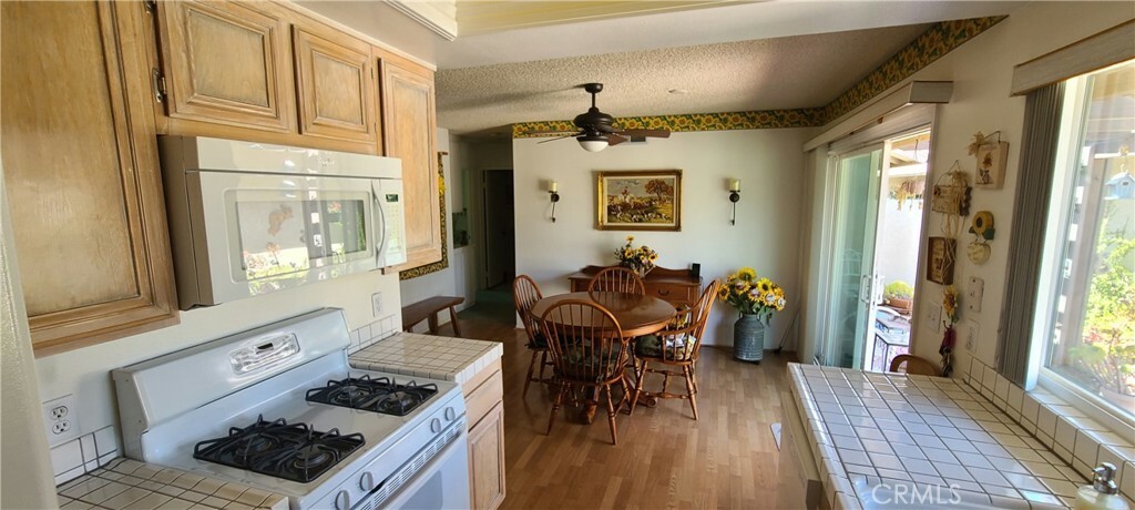 Property Photo:  26190 Rainbow Glen Drive  CA 91321 