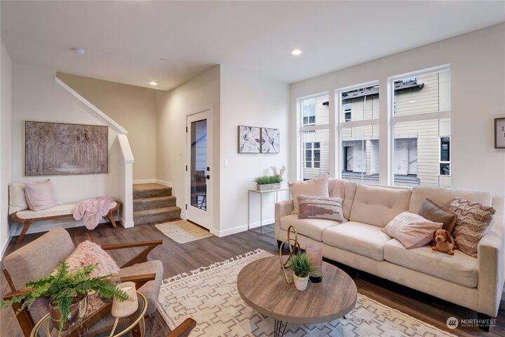 Property Photo:  13710 Ash Way D1  WA 98204 