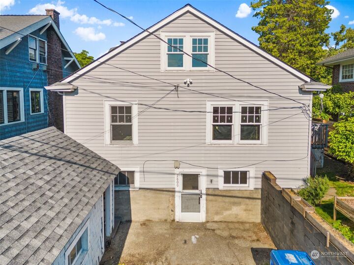 6 bed Seattle home for sale 2809 Montlake Boulevard E, Seattle, WA 98112