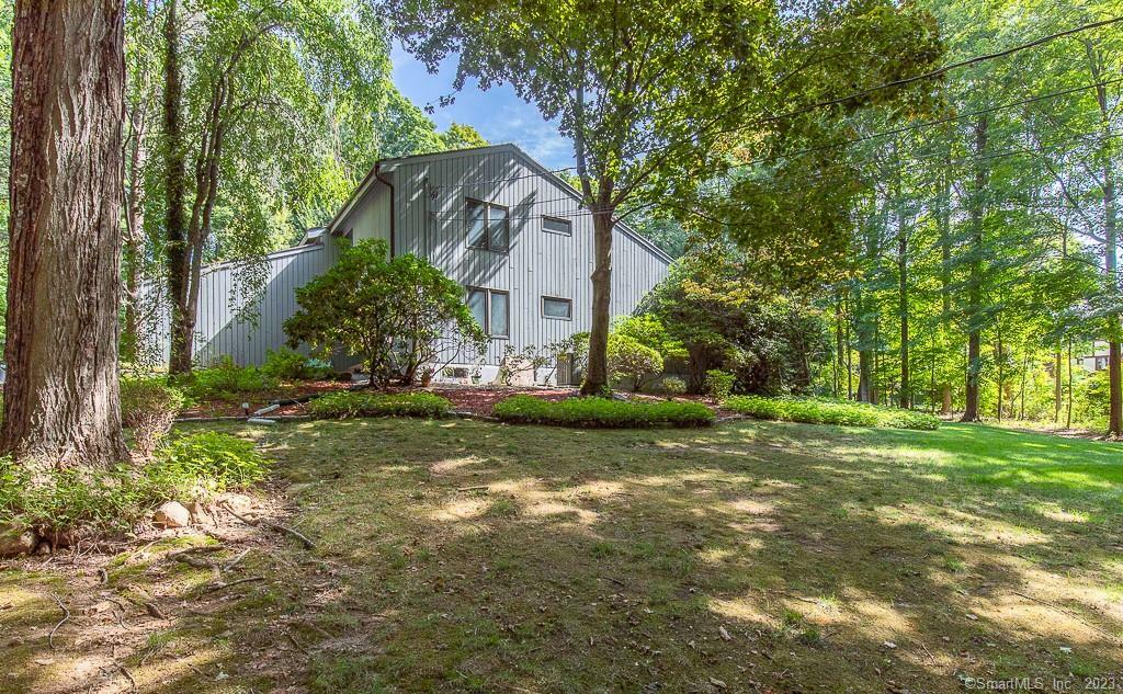 Property Photo:  29 Pease Road  CT 06525 