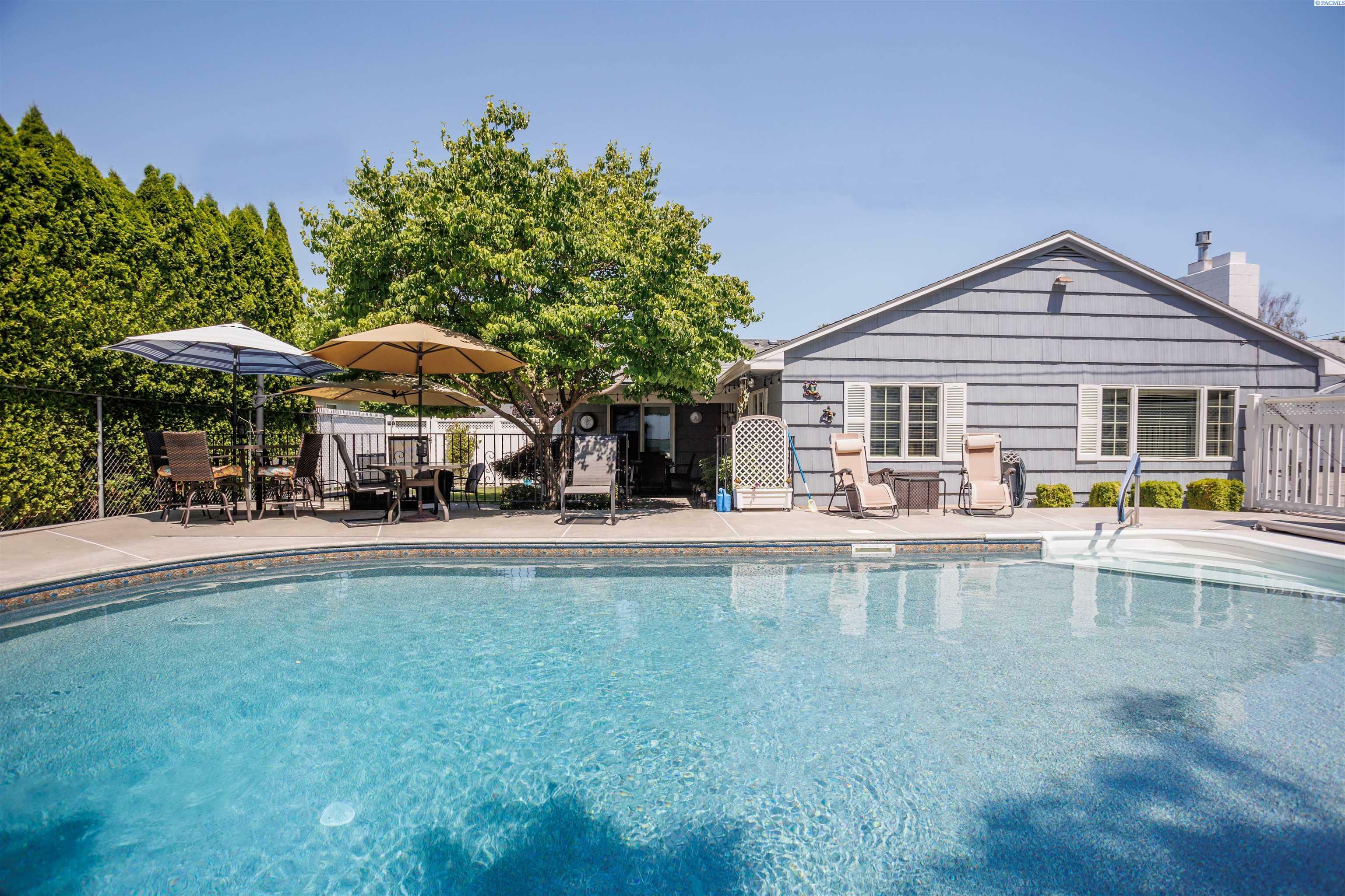 Property Photo:  2409 Swift Blvd  WA 99352 