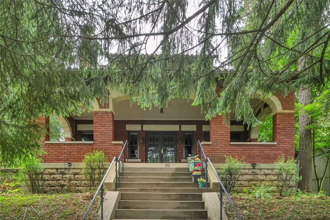 Property Photo:  10 Bevington Rd  PA 15221