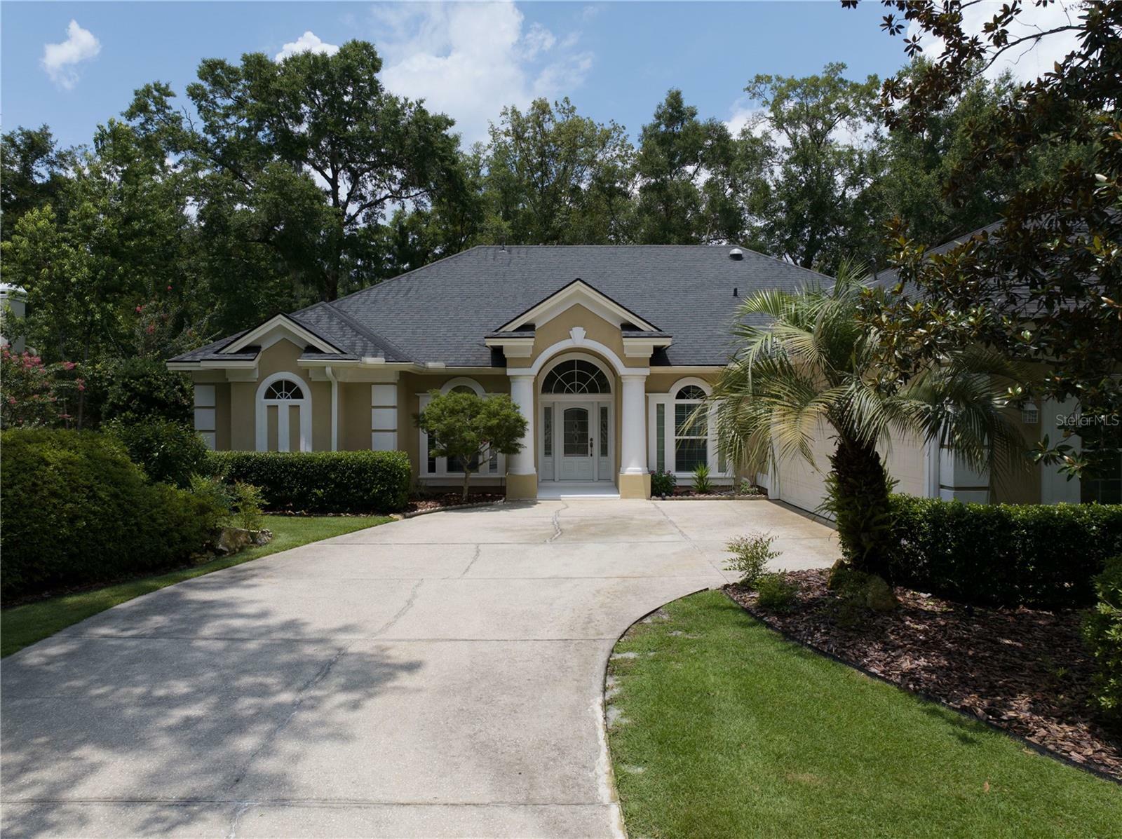 Property Photo:  10314 SW 48th Place  FL 32608 