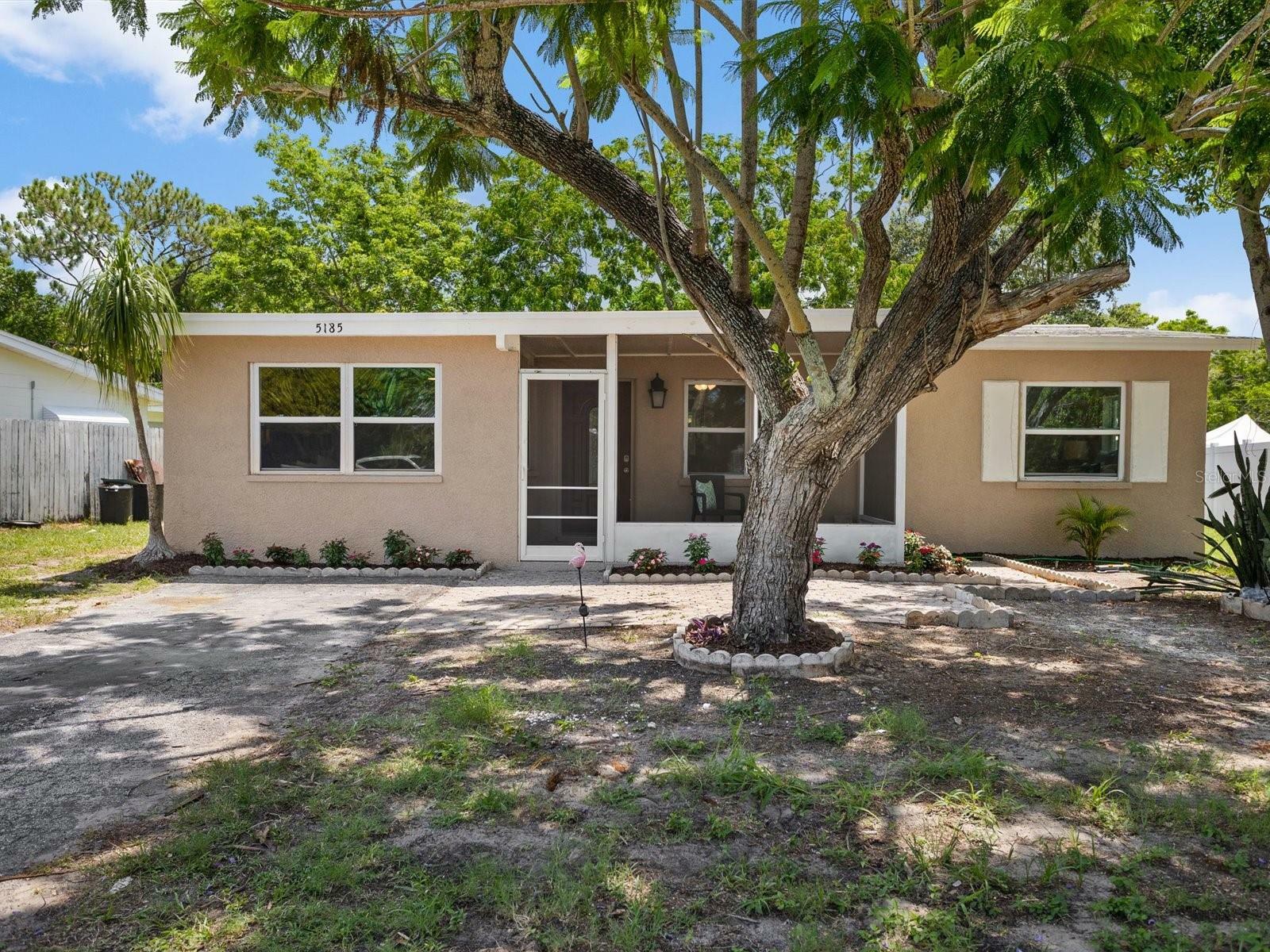 Property Photo: 5185 101st Street N FL 33708