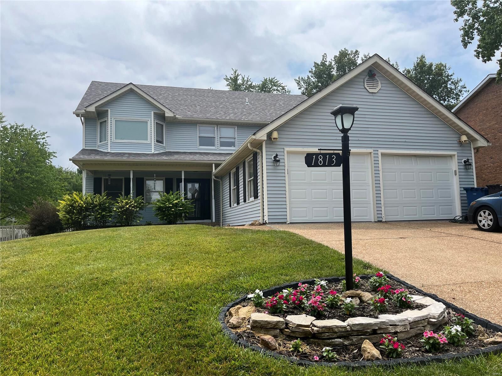 Property Photo: 1813 Paris Drive IL 62035