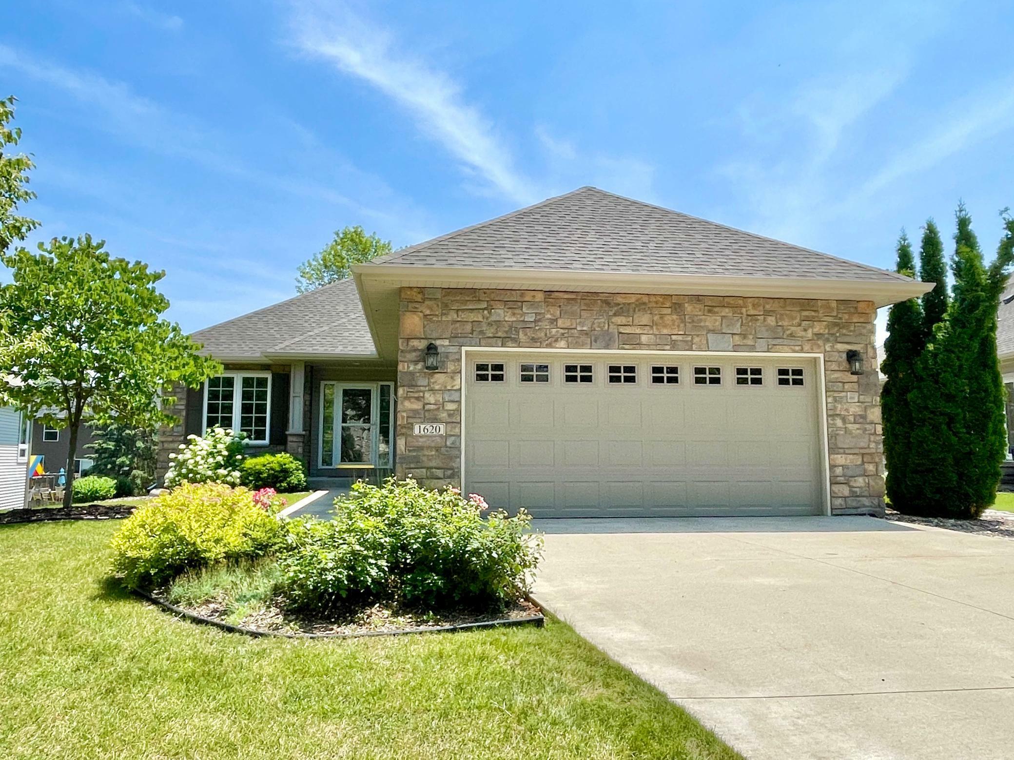 Property Photo:  1620 Independence Drive  MN 55057 