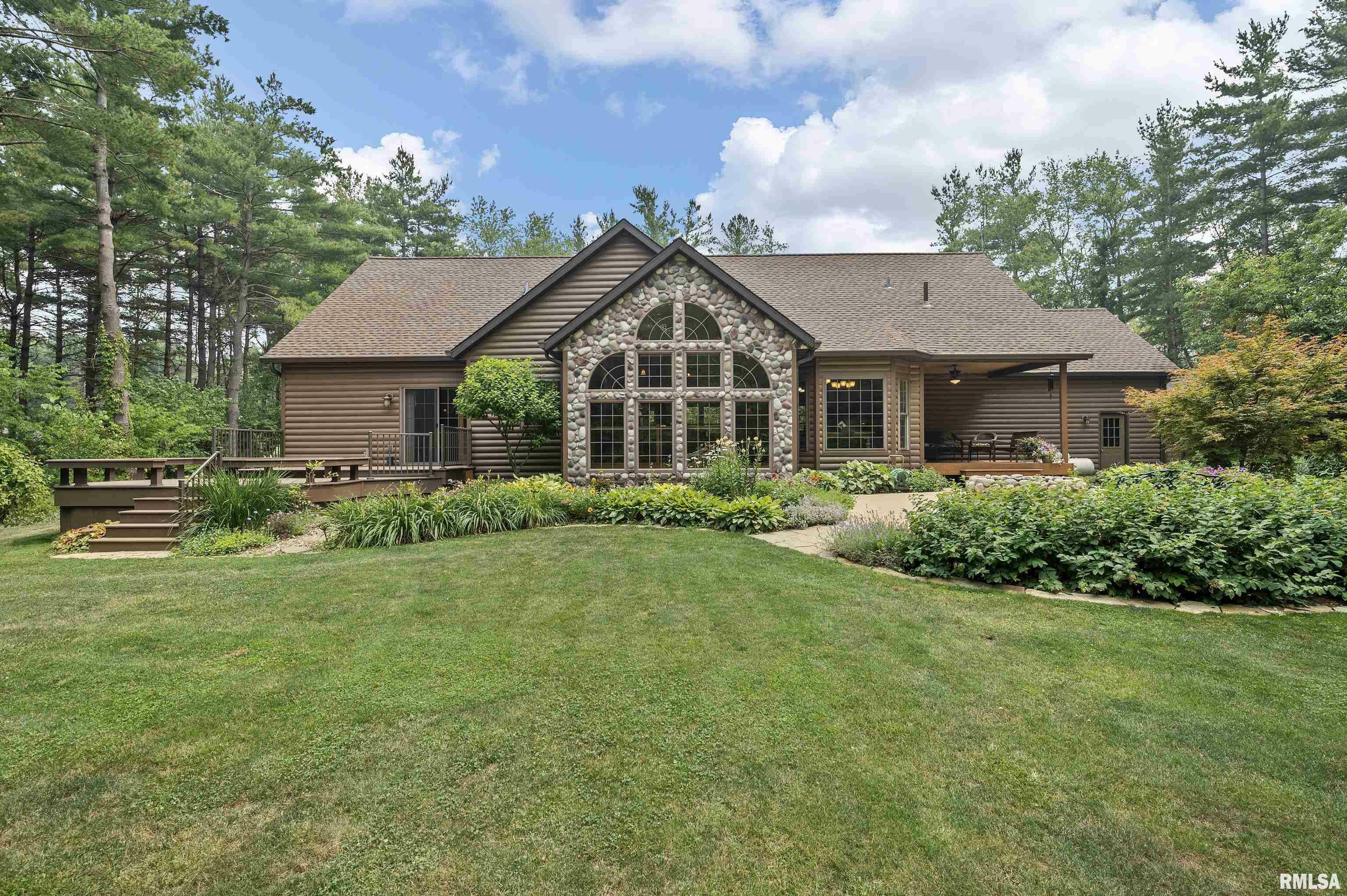 Property Photo: 2080 County Road 900 N Road IL 61771