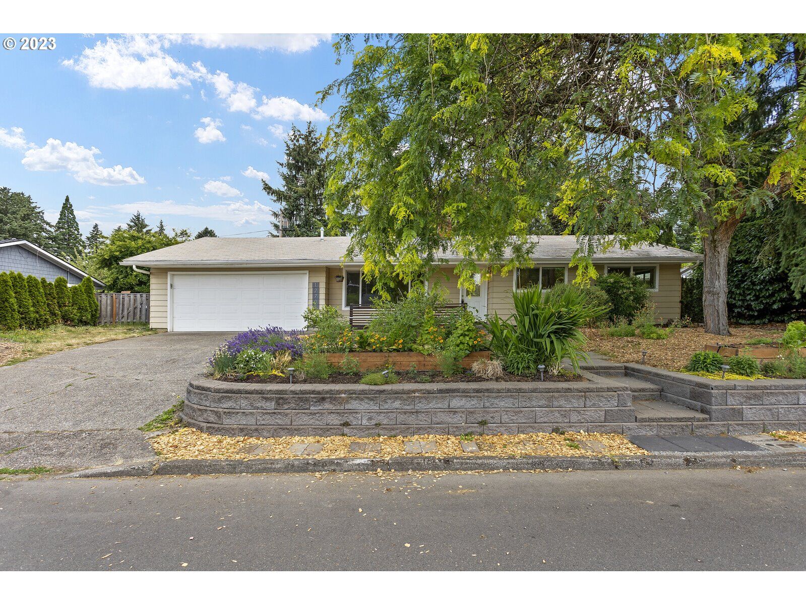 Property Photo:  12705 NW Filbert St  OR 97229 