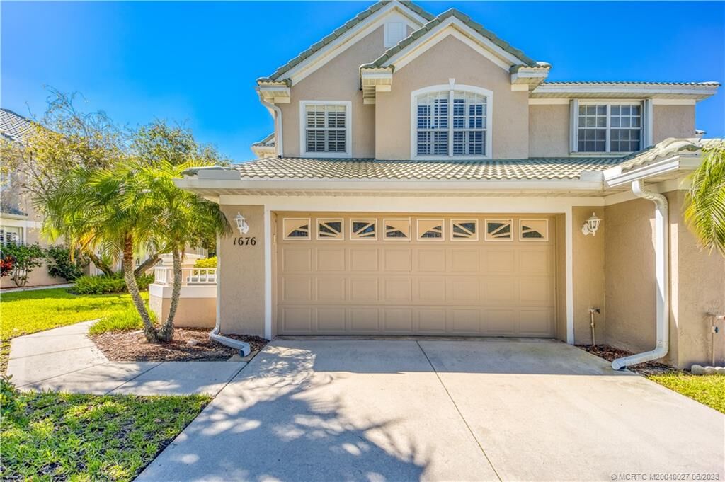 Property Photo: 1676 SW Harbour Isles Circle 97 FL 34986