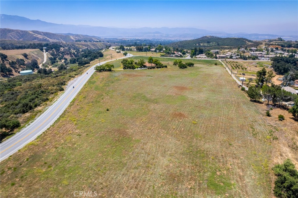 Property Photo:  13400 Oak Glen Road  CA 92399 