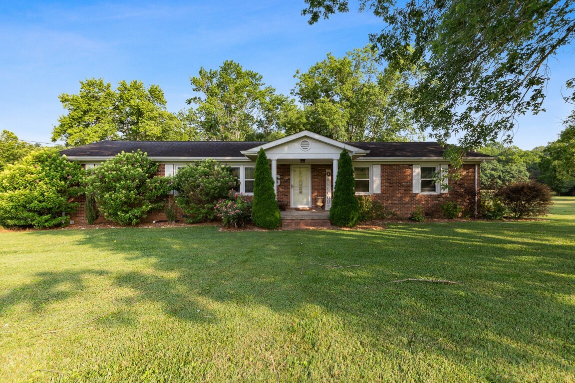 Property Photo: 2901 Lynchburg Hwy TN 37352