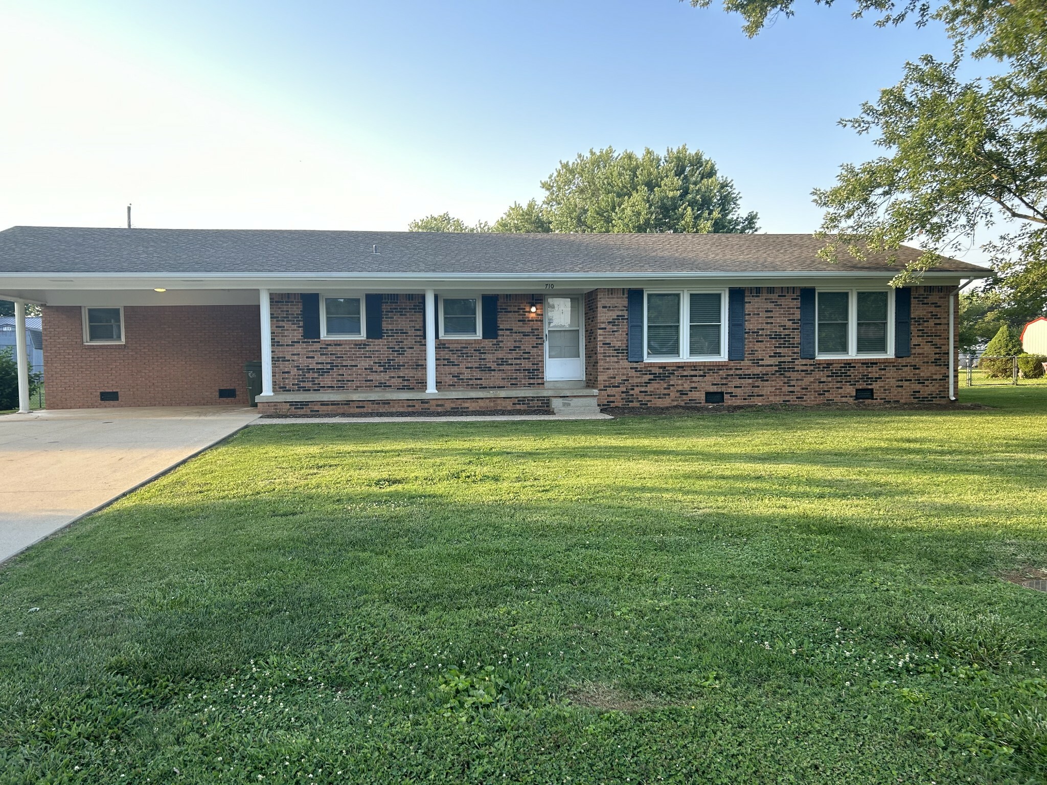 Property Photo:  710 4th St  TN 38464 