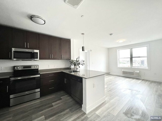 Property Photo: 129 37th Street 605 NJ 07087