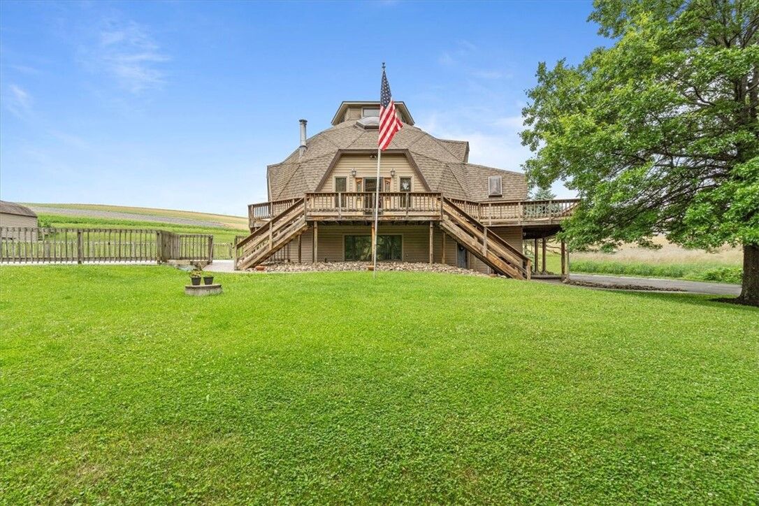 Property Photo:  475 Justabout Rd  PA 15367