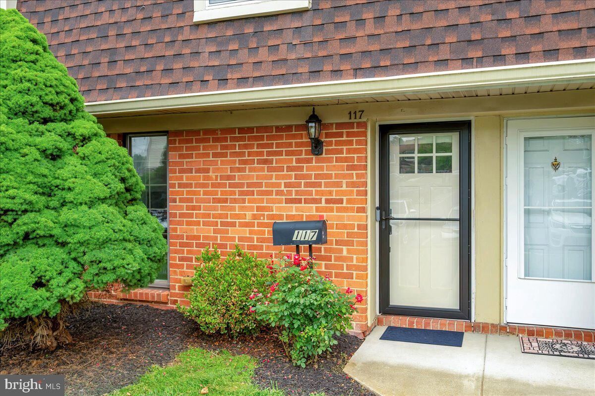 Property Photo:  117 King William Street 117  DE 19711 