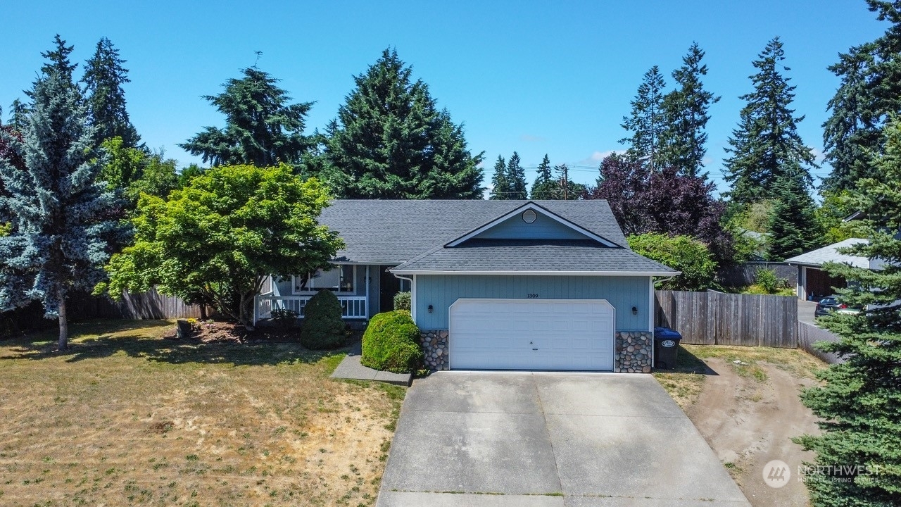 Property Photo:  1309 Horne Street NE  WA 98516 