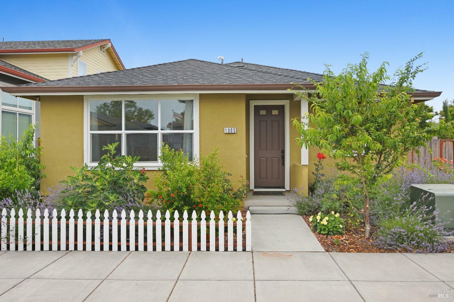 Property Photo:  1005 Brunello Drive  CA 95407 