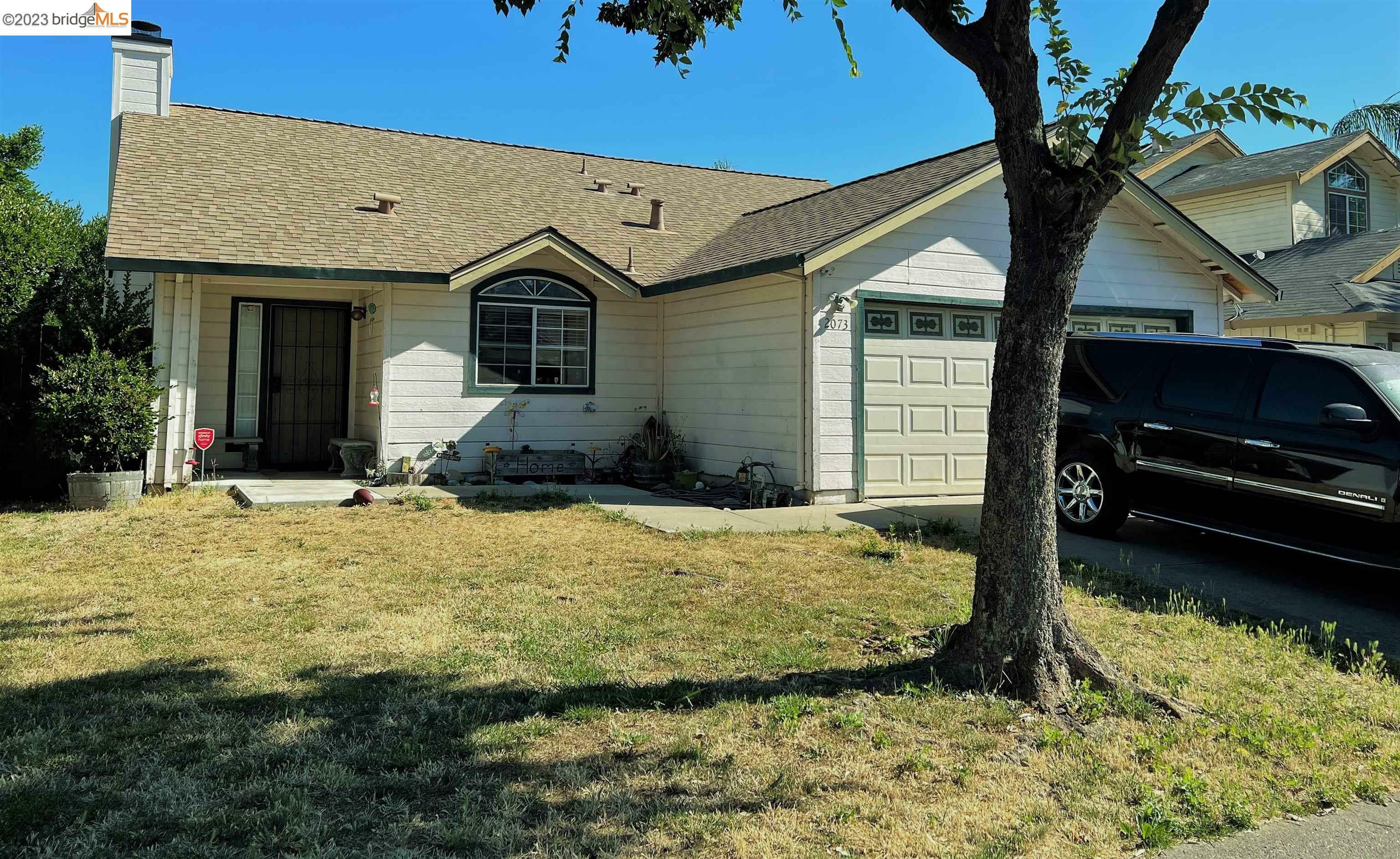 Property Photo: 2073 Vada Way CA 95210