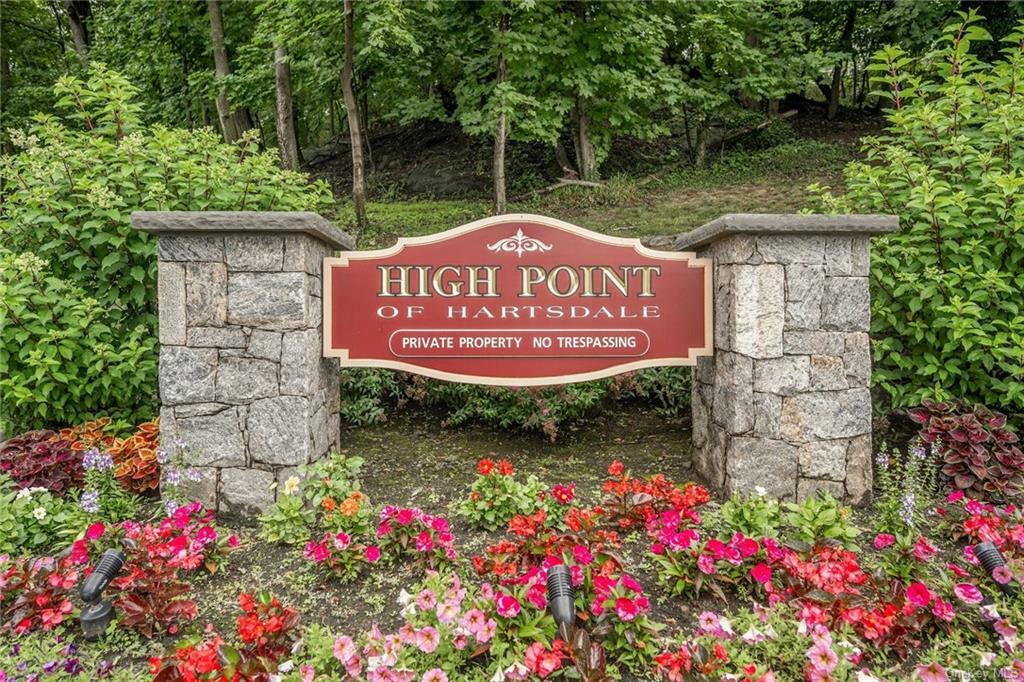 Property Photo:  500 High Point Drive 713  NY 10530 