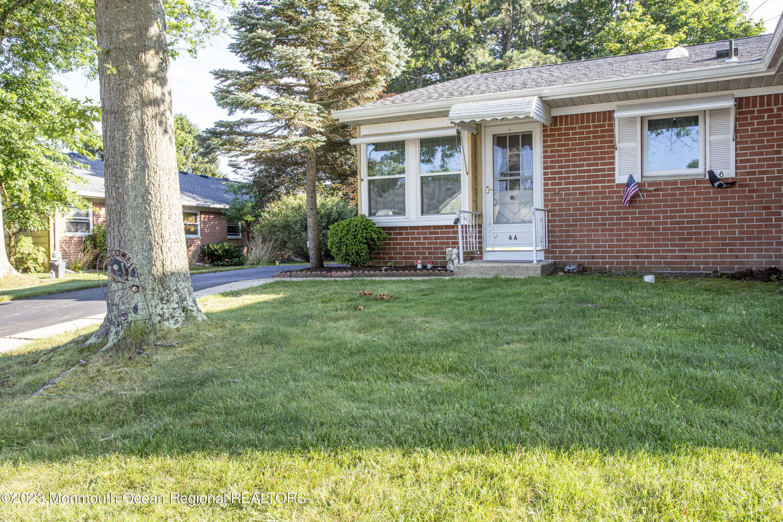 Property Photo:  6 Valley Forge Drive  NJ 08759 