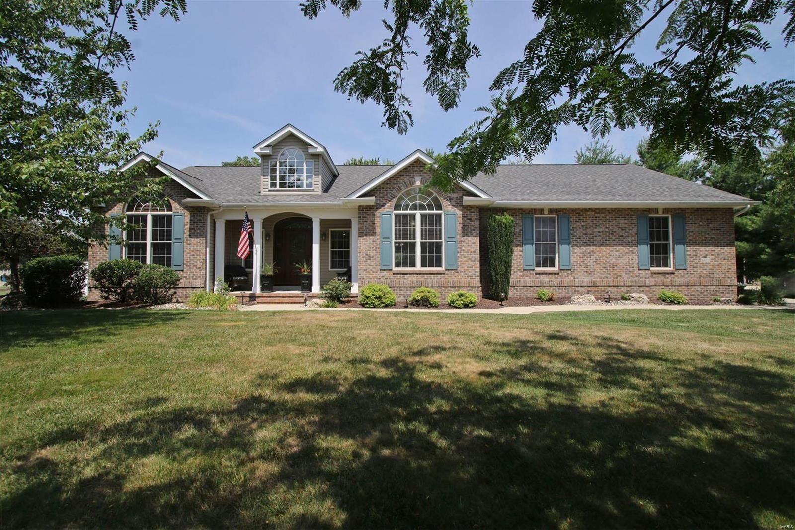 Property Photo:  601 Briar Meadow Court  IL 62294 