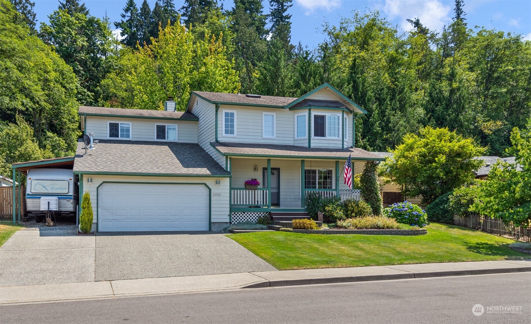 Property Photo:  20501 81st Drive NE  WA 98223 