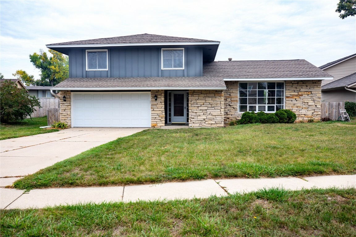 Property Photo:  1150 Plumwood Court NE  IA 52402 