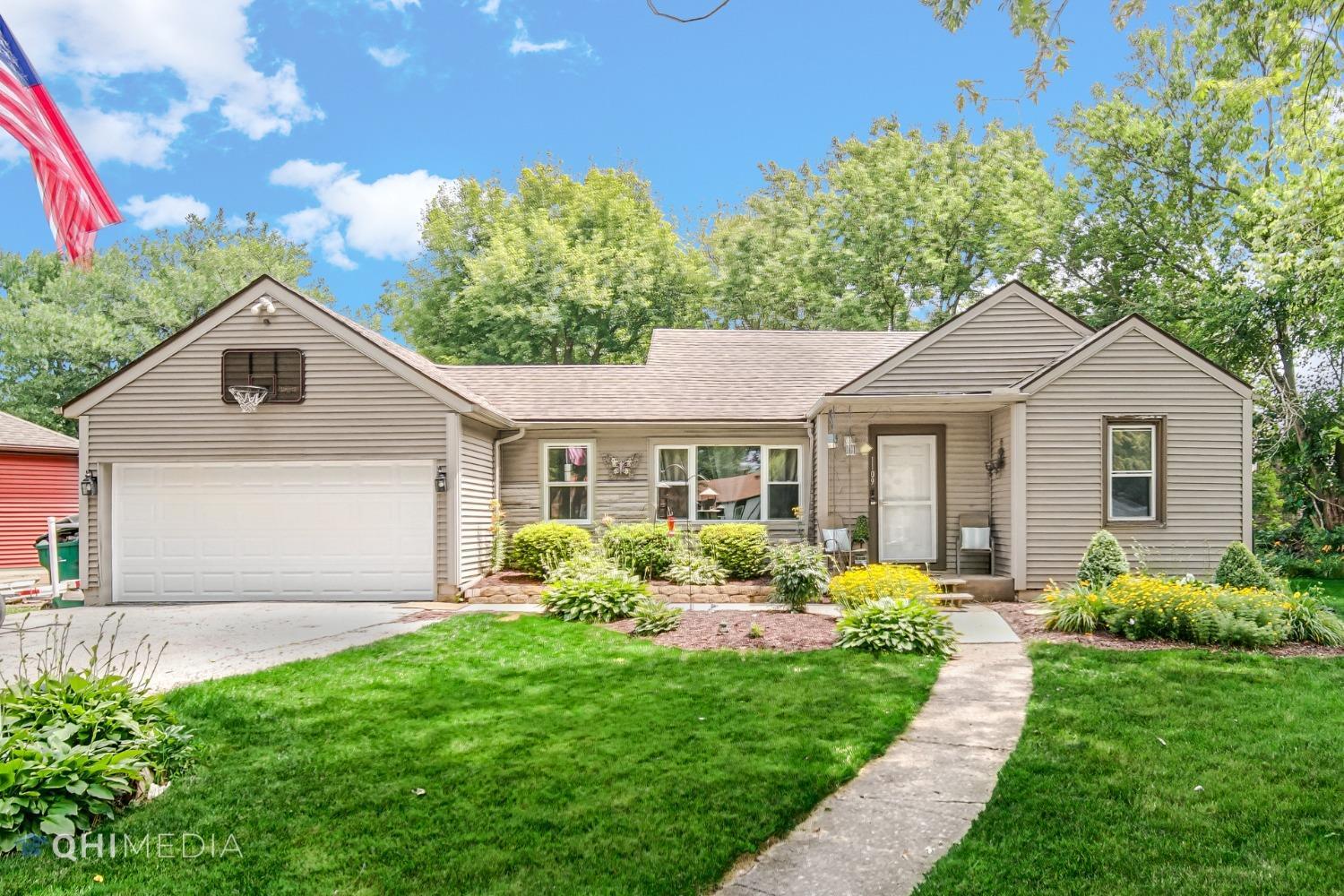 Property Photo: 1109 W 62nd Place IN 46410