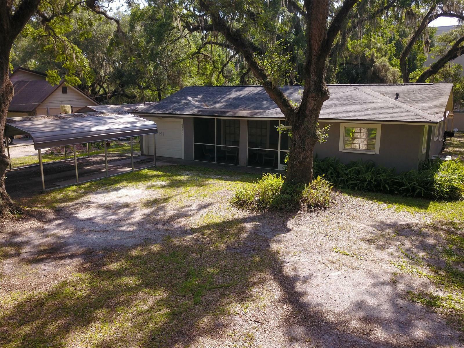 Property Photo:  6915 Senoj Drive  FL 33610 