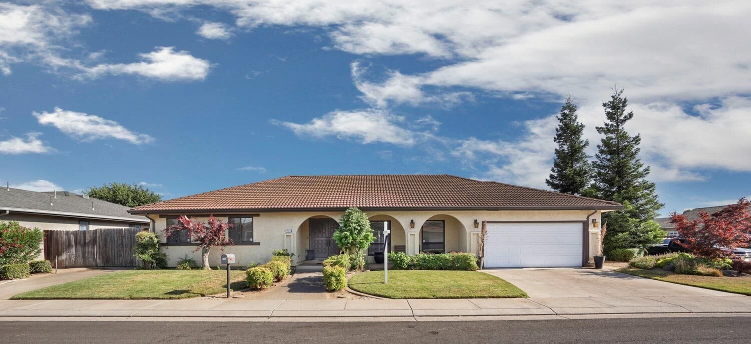Property Photo: 1422 Arlington Drive CA 95242